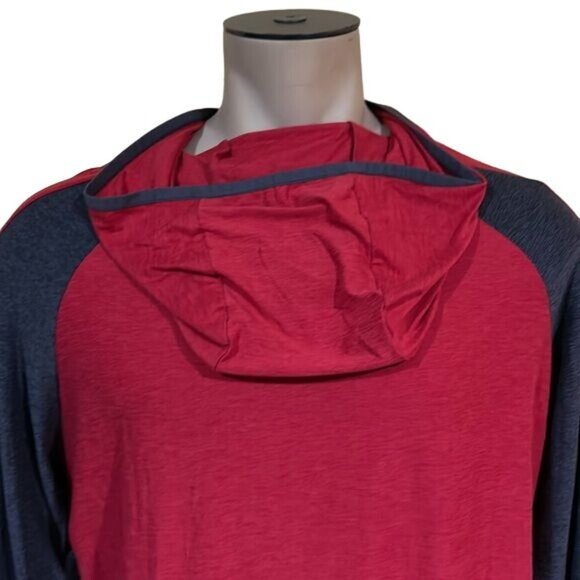 NC State Wolfpack Colosseum Hooded Wind Workout Red Black LS Shirt New - Picture 8 of 9